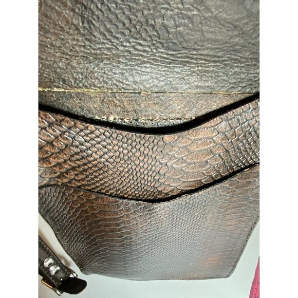 Handmade Sturdy Brown Embossed "Dragon Scale" Large Crossbody File Bag - Picture 8 of 8